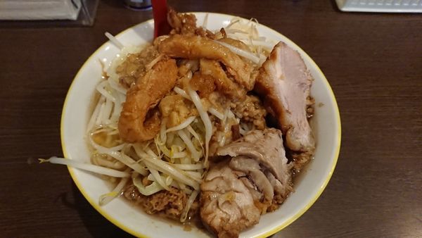「並　少な目野菜マシ脂マシマシニンニク少な目」@ラーメン イエロー 御徒町店の写真