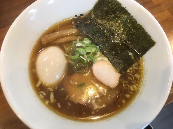 「味玉醤油らーめん820円」@まるもり製麺の写真