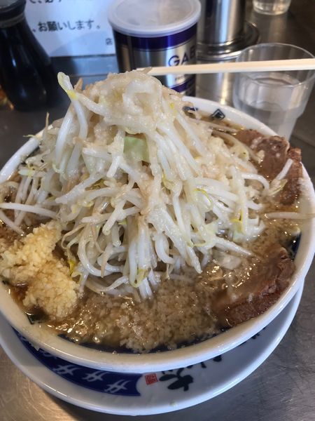 「らーめん(並) ヤサイニンニカアブラカラメ」@らーめん大 池袋店の写真