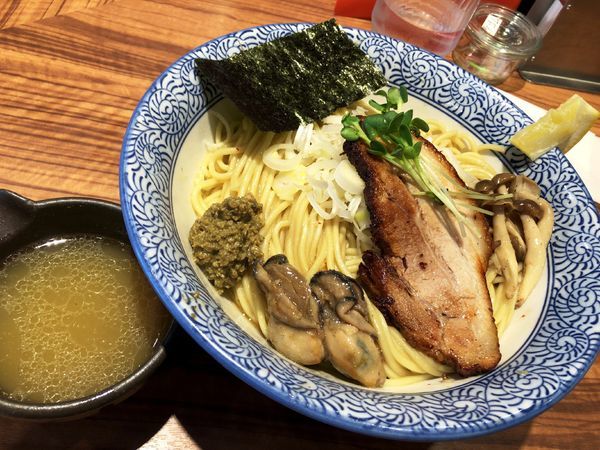 「【限定】牡蠣の塩油そば（大）」@ラーメン燈郎の写真