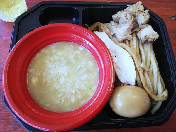 「【特級鶏蕎麦 龍介】W龍介つけそば＋全部のせ　1250円」@大つけ麺博  10周年特別企画 ラーメン日本一決定戦！！の写真