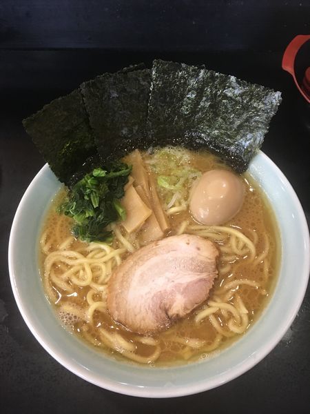 「醤油ラーメン大+味玉 ¥900」@横浜家系ラーメン 十十路の写真