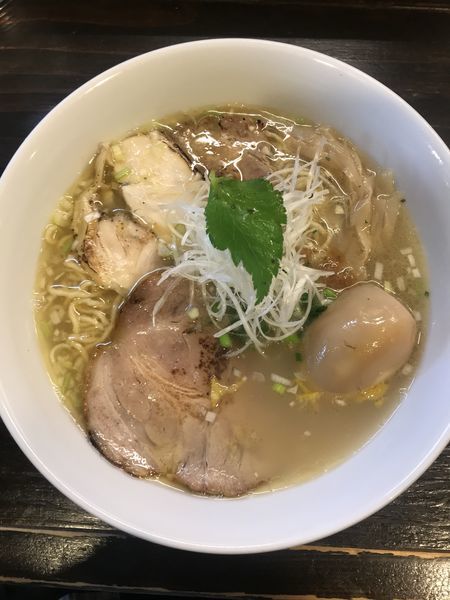 「塩味玉中華そば」@中華そば こむぎの写真