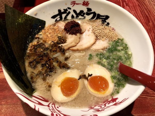 「全部のせらーめん」@ラー麺 ずんどう屋 梅田店の写真