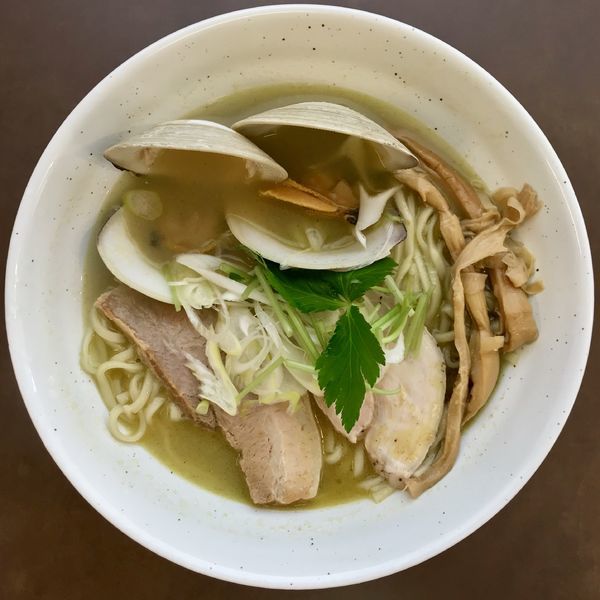 「貝塩拉麺（大盛）¥950円」@麺屋 心羽の写真