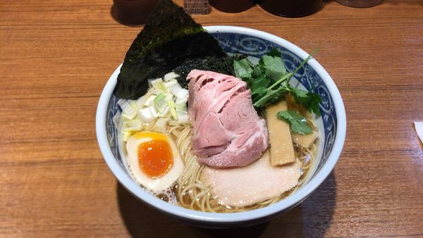 「煮干しそば 白醤油 ＋ ばら海苔」@寿製麺よしかわ 川越店の写真