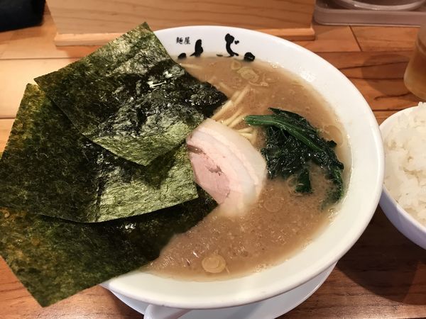 「ラーメン＋クーポン小ライス」@横浜家系 麺屋はやぶさの写真