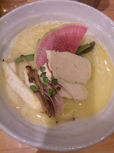 「鶏白湯SOBA大盛1,050円」@銀座 篝 アトレ浦和店の写真