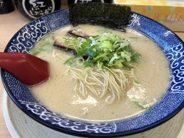 「博多とんこつ(680円)」@博多ラーメン鶴亀堂 三郷店の写真