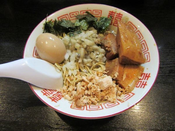 「限定まぜソバ（７８０円）＋味玉１００円＋まぜ玉２００円」@中華ソバ 伊吹の写真