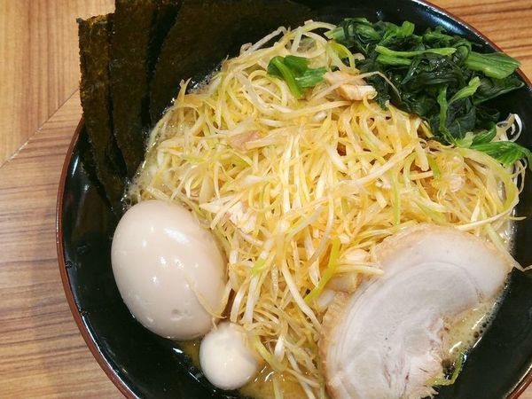 「ネギラーメン+味玉」@横浜家系ラーメン 壱角家 溜池山王店の写真