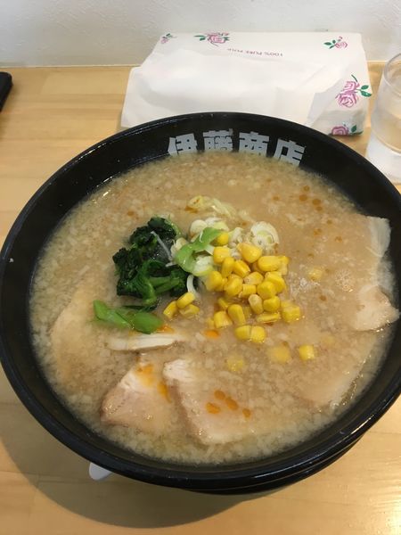 「白の味噌 780円 + チャーシュー300円」@伊藤商店 足利店の写真