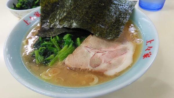 「ラーメン　+　ほうれん草」@横浜家系ラーメン 上々家 環八矢口店の写真