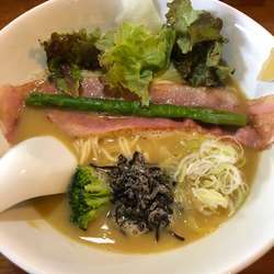 4周年限定 〜鳥のひと〜ラーメン