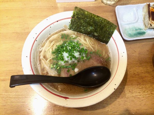 「らー麺」@麺や うしおの写真