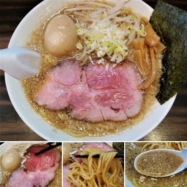 「背脂醤油ラーメン(太麺/濃いめ)  750円」@稲荷屋の写真