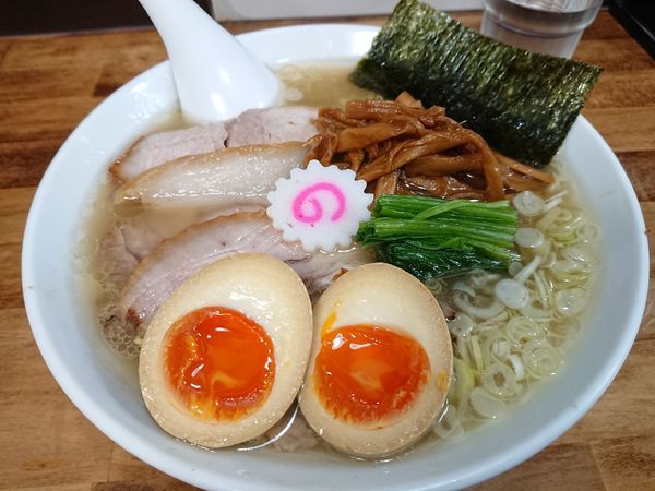 「しおラーメン800円＋味玉100＋小ライス100円 他」@オランダ軒の写真