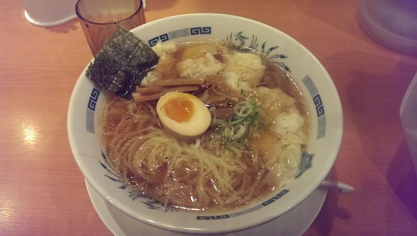 「ワンタン麺、大盛」@日高屋 柿生駅前店の写真