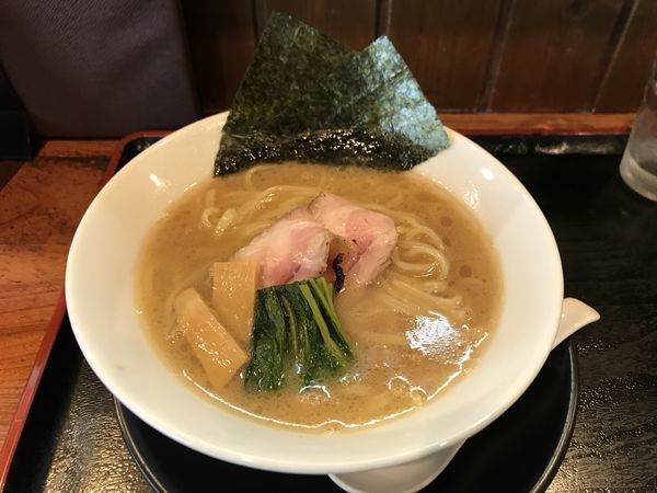 「IEK【ガチ造り濃厚魚介鶏豚骨醤油】」@麺創 なな家の写真