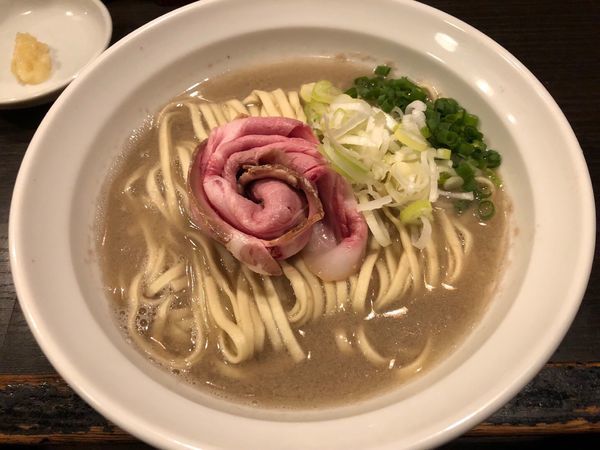 「豚そば」@灰汁中華 丿貫 福富町本店の写真