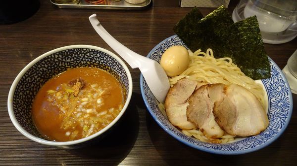 「特製濃厚魚介つけめん（1,080円）＋中盛（50円）」@豚骨一燈 立川の写真