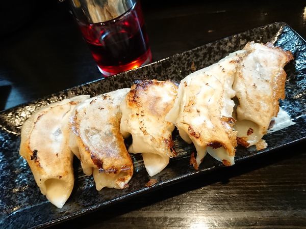 「手作り焼きギョーザ350円＋【限定】みそらーめん850円」@麺や 笑 ～Sho～の写真