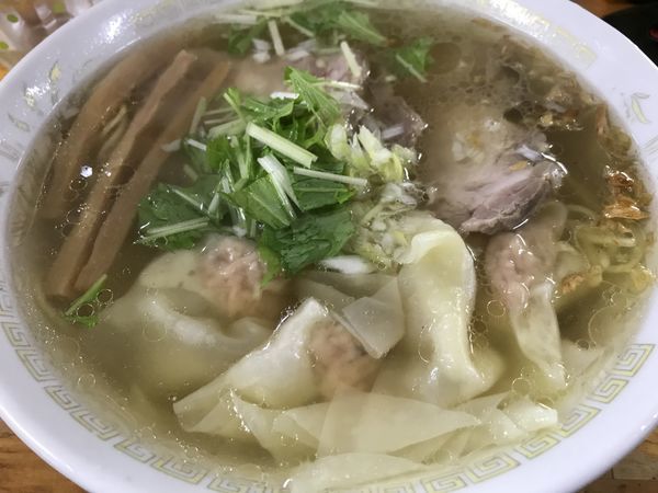 「塩チャーシューワンタン麺」@支那そば一麺 豊里店の写真