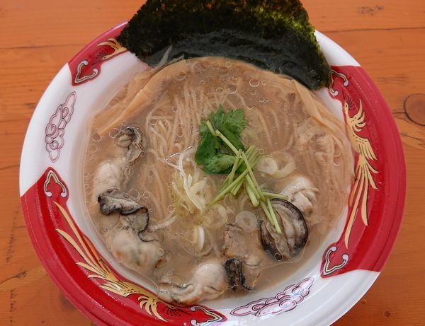 「【寿製麺 中華そば よしかわ】牡蠣そば＋牡蠣増し」@大つけ麺博  10周年特別企画 ラーメン日本一決定戦！！の写真