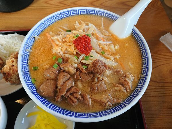 「もつ味噌らーめん」@丸超ラーメン 富山インター店の写真