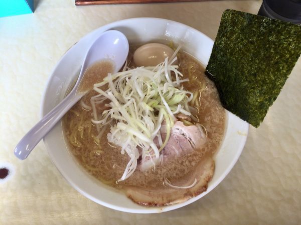 「豚骨らーめん 濃厚 中盛」@らーめん五衛門 茂原店の写真