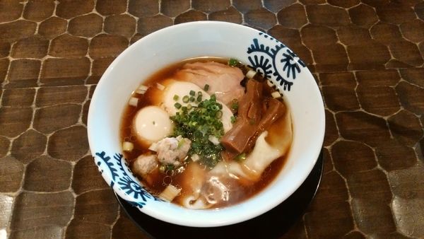 「特級醤油そば¥1000-」@特級鶏蕎麦 龍介の写真