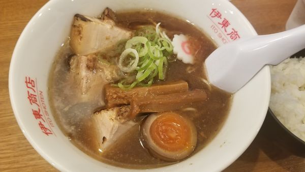 「魚介醤油チャーシュー」@松本餃子食堂の写真