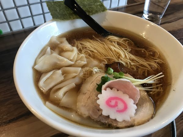 「ワンタン麺 850円」@麺処 まるよしの写真