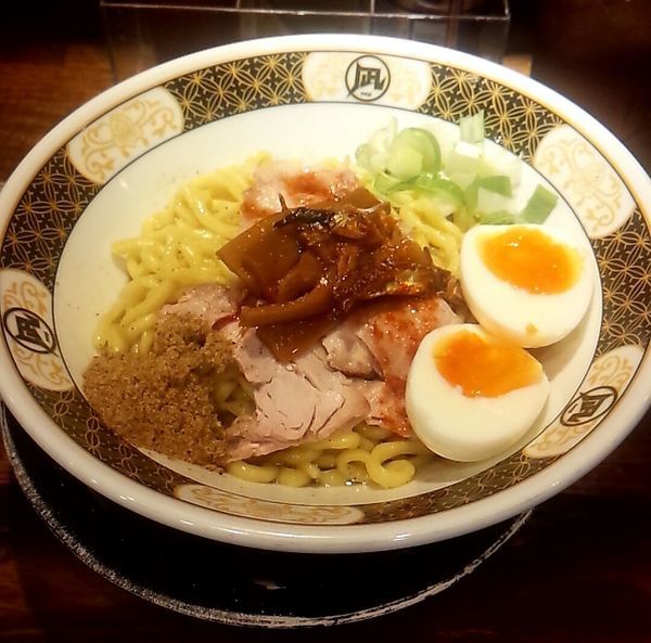 「煮干まぜそば」@すごい煮干ラーメン凪 渋谷東口店の写真