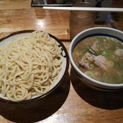 特製あつもりそば　並　730円