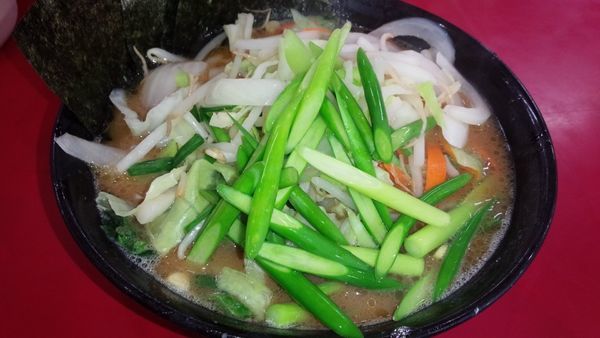 「ラーメン野菜追加」@杉田家 千葉祐光店の写真