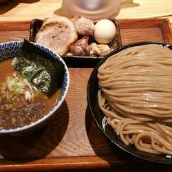 つけ麺豚骨魚介 つけめん(大)＋特選全部トッピング