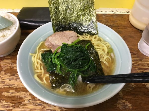 「ラーメン（ほうれん草）」@まこと家の写真