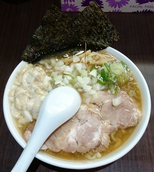「ラーメン小＋玉ねぎ＋身入り(無料)」@手打ち中華そば 酒田の写真