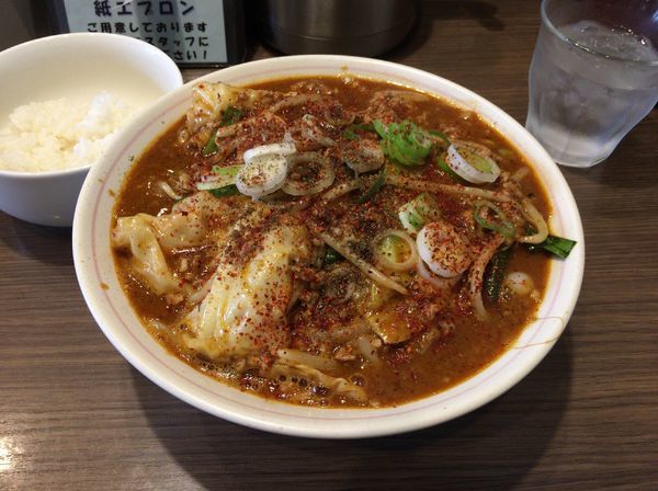 「【限定】赤と黒W豆板醤の麻婆麺」@INOSHOWの写真