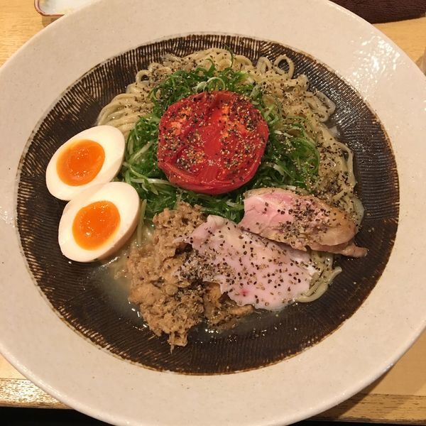 地鶏あぶらそば(写真)+塩つけそば+焼売