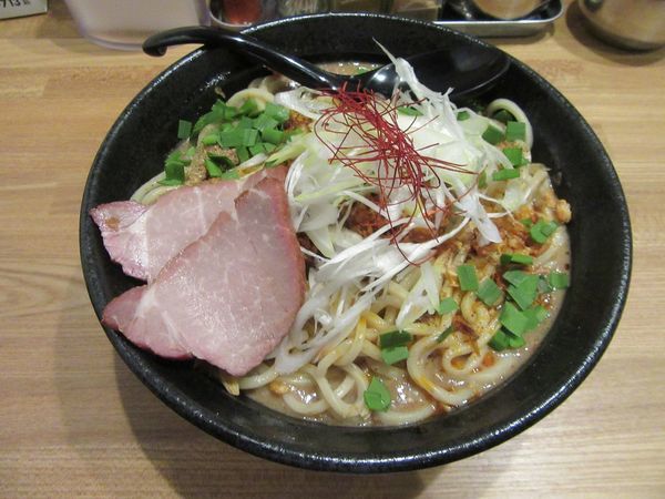 「坦々まぜそば（７５０円）＋スモークチャーシュー１００円」@つけめん・まぜそば むじゃきの写真