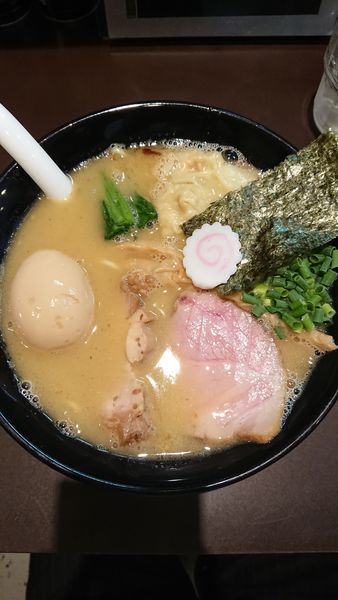 「味玉白湯そば」@おおぜき中華そば店の写真