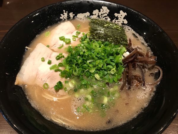 「ラーメン  750円」@博多一瑞亭の写真