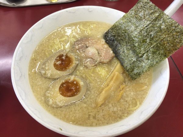 「味玉らーめん醤油740円 大盛110円 半ライスランチサービス」@らーめん雅 綾瀬本店の写真