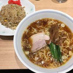 半チャンラーメン＋シューマイ半分