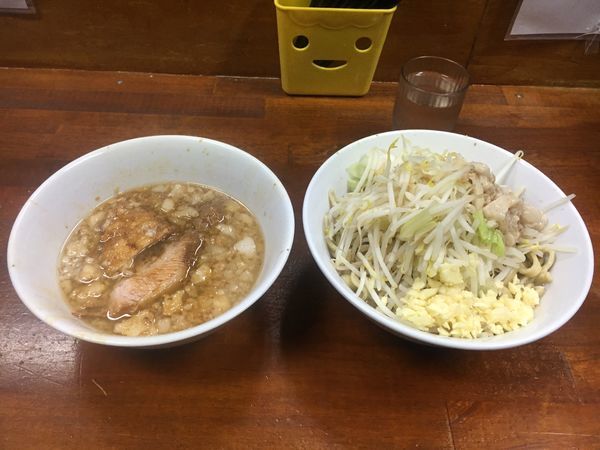 「つけ麺 あつもりラー油抜きうずらヤサイニンニクアブラカラメ」@蓮爾 新町一丁目店の写真