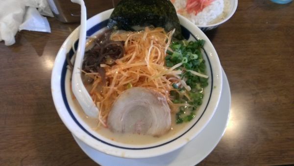 「とんこつ辛ネギラーメン」@らーめん屋 あじとら 狭山笹井店の写真