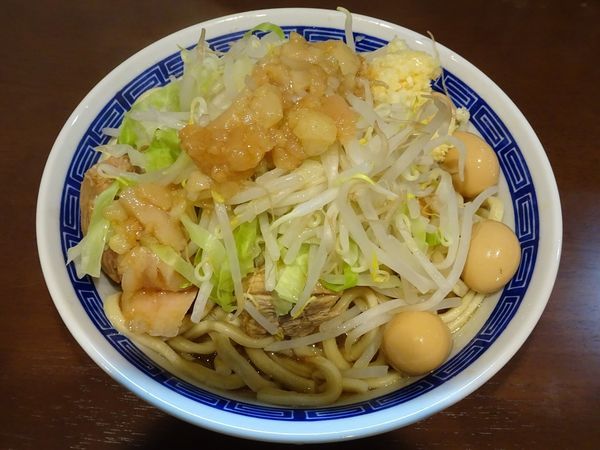 「ラーメン（700円）＋うずら（100円）ヤサイニンニクアブラ」@ラーメン ゼンゼンの写真