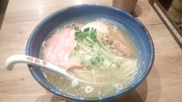 「二段仕込み塩ラーメン(780円)」@自家製麺 啜乱会の写真